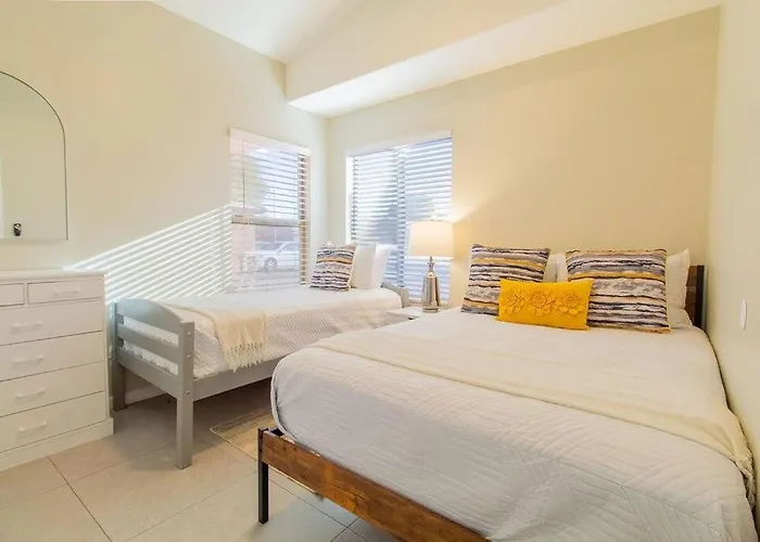 Cozy Desert Escape With Modern Comfortsvilla Villa *