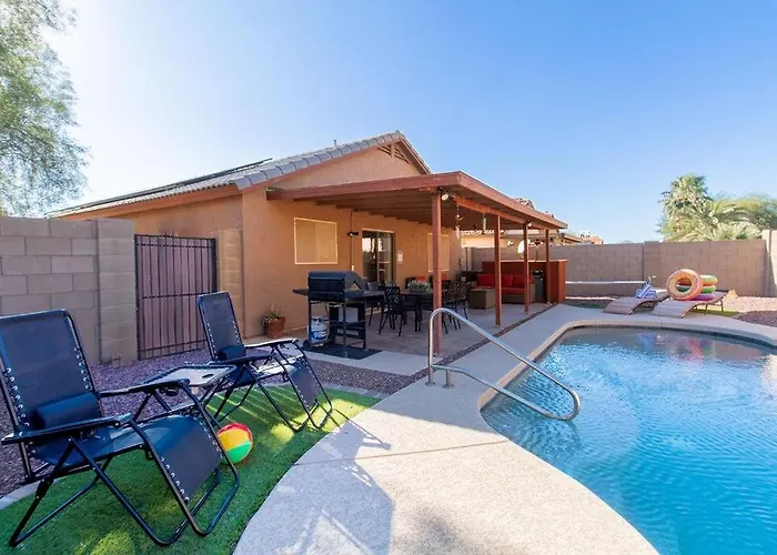 Cozy Desert Escape With Modern Comfortsvilla
